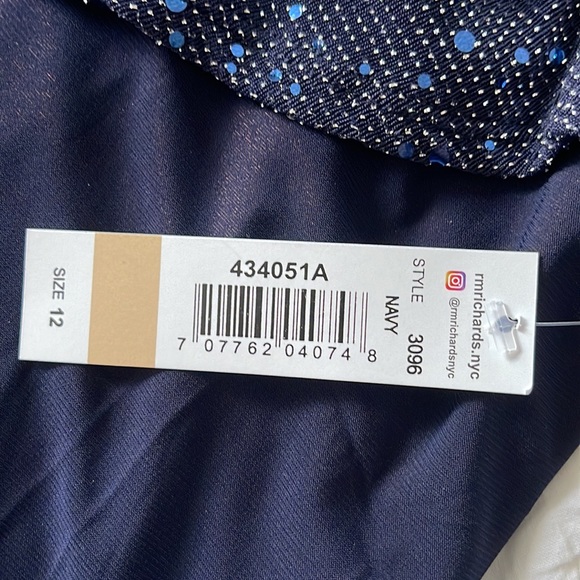 R&M Richards Navy Asymmetrical Caplet Jumpsuit. - Picture 10 of 12